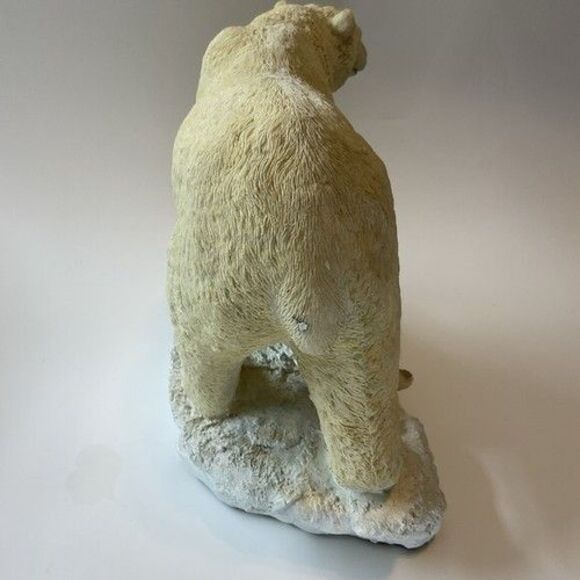 VTG White Polystone Polar Bear Cub Cuddling w/ Mother Statue Figurine 6.5"X8.5" - Picture 6 of 13